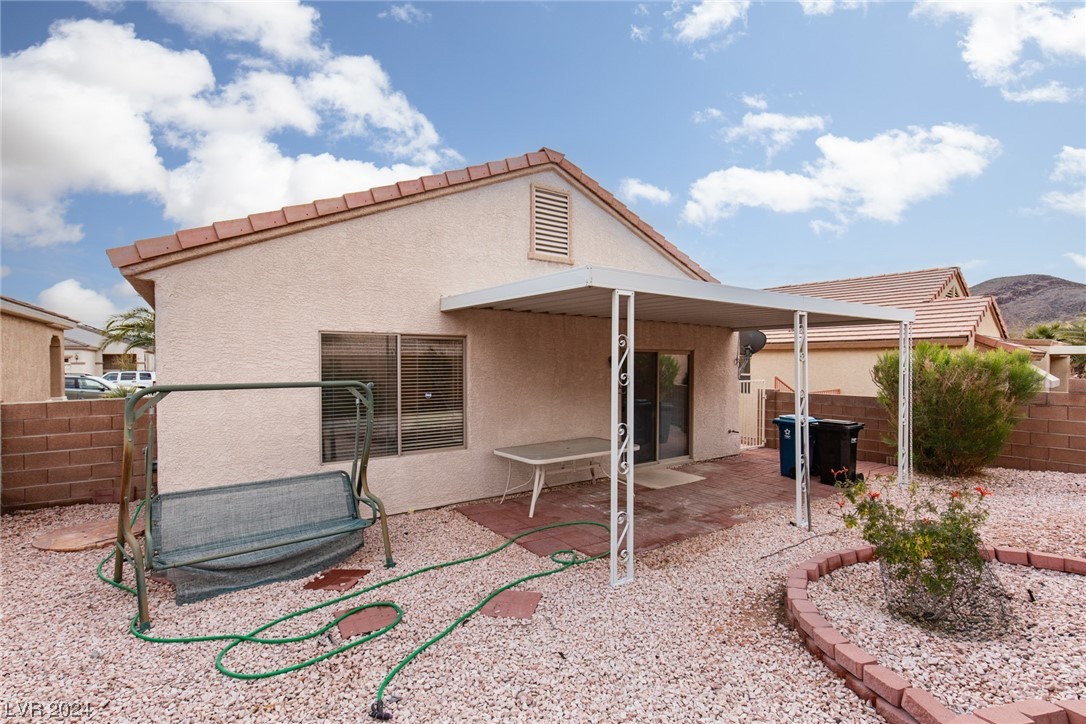 549 Kings Links Street