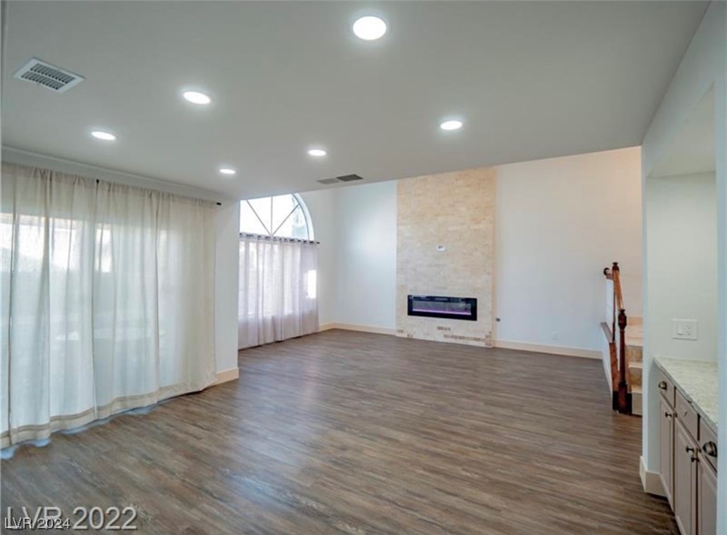 3152 Waterview Drive