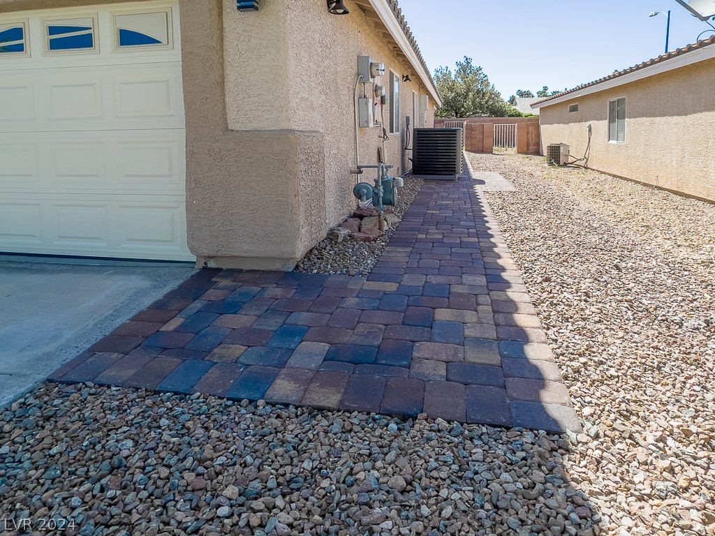 315 Laguna Glen Drive