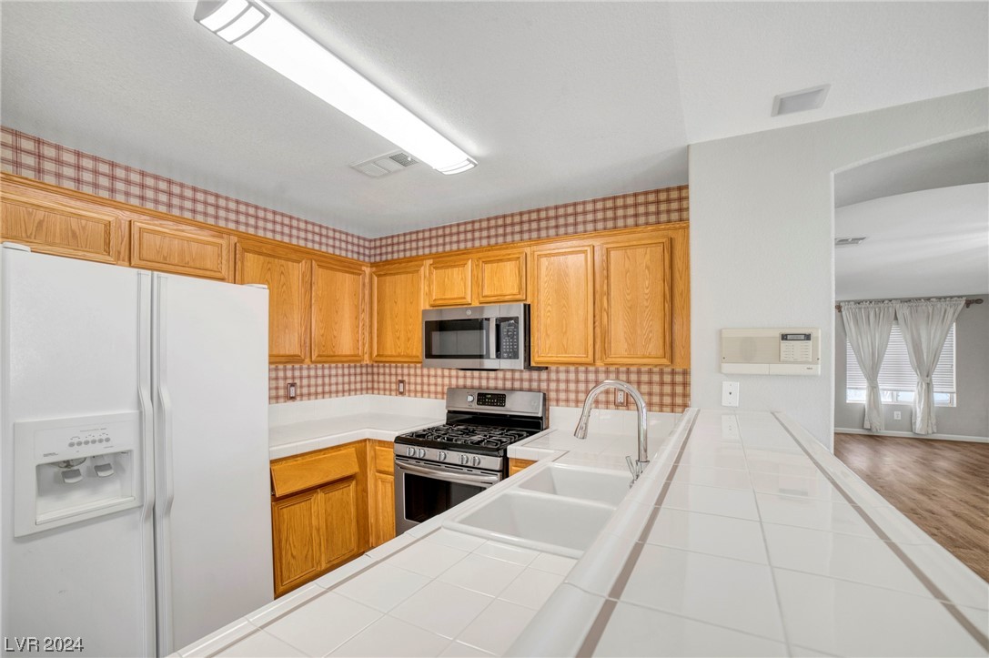 315 Laguna Glen Drive