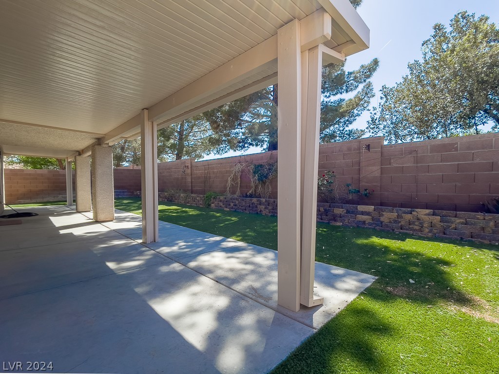 315 Laguna Glen Drive