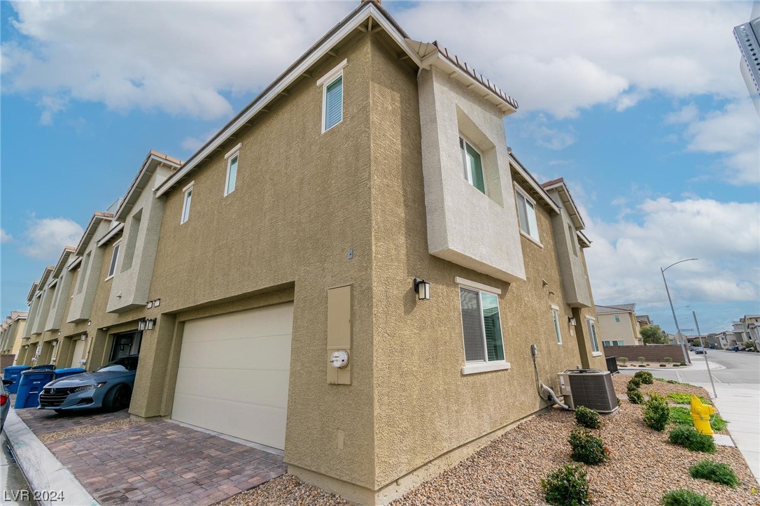 2637 Wimbledon White Court