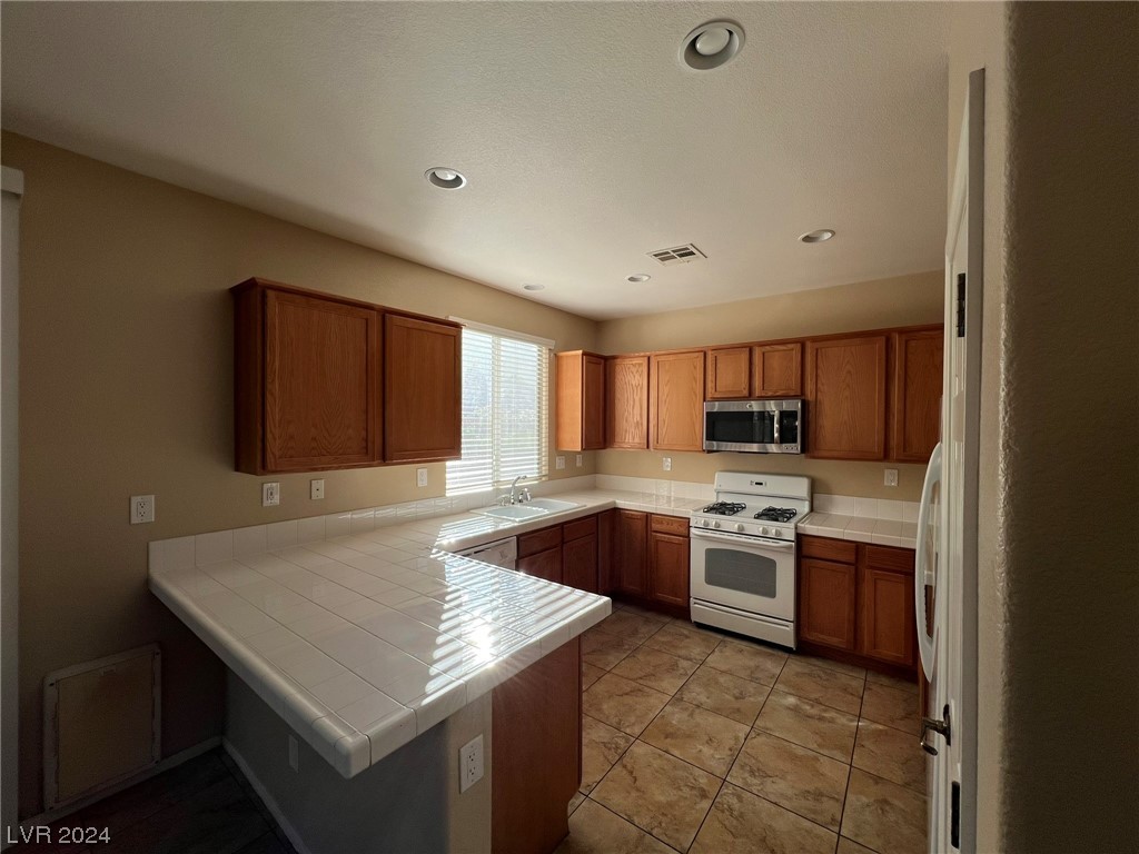 10526 CLIFF LAKE Street N/A