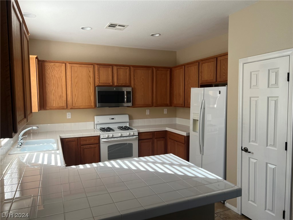 10526 CLIFF LAKE Street N/A