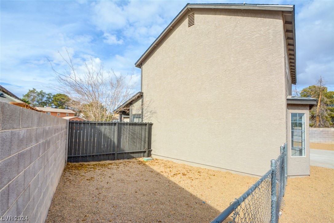 1309 Bittersweet Circle