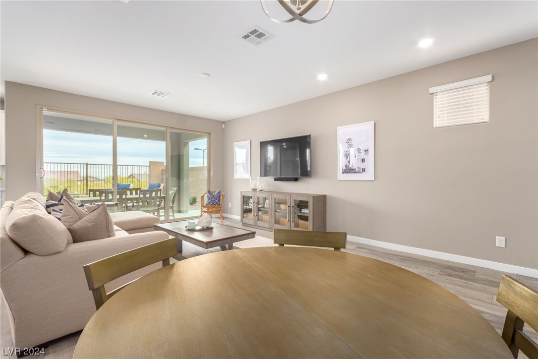 708 Rogue Wave Street