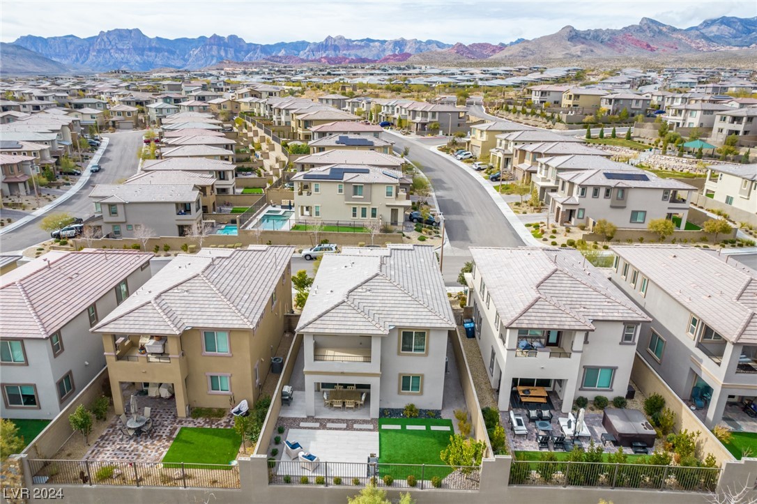 708 Rogue Wave Street