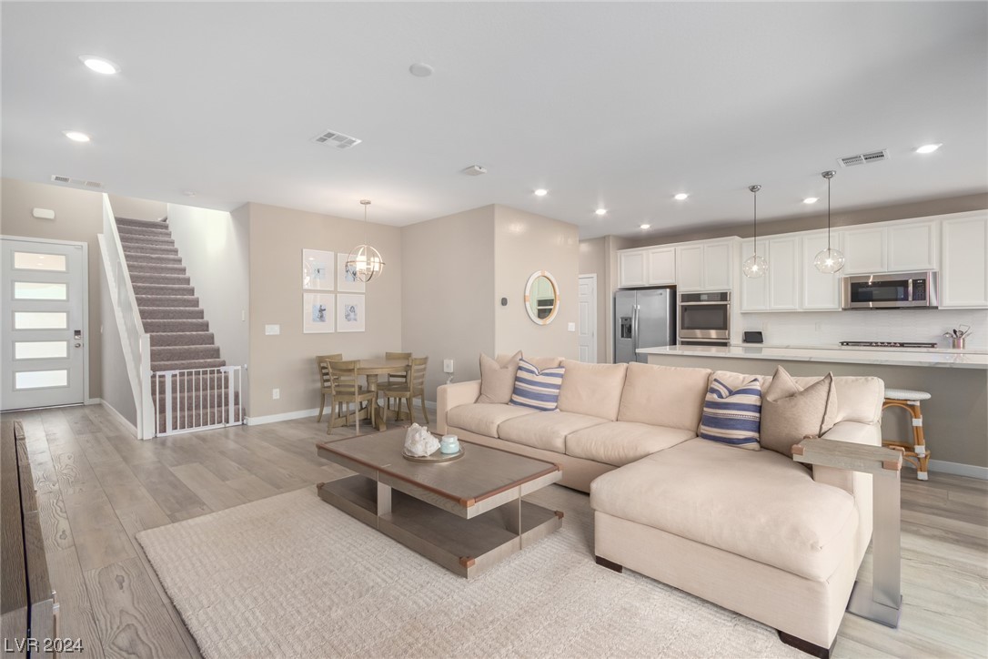 708 Rogue Wave Street