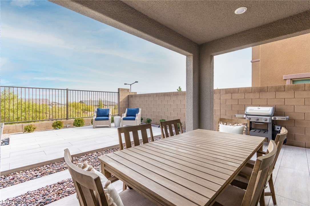 708 Rogue Wave Street