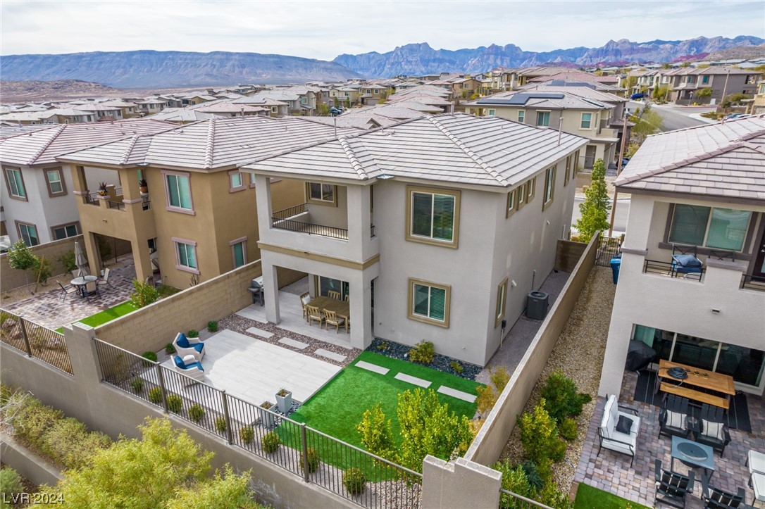 708 Rogue Wave Street