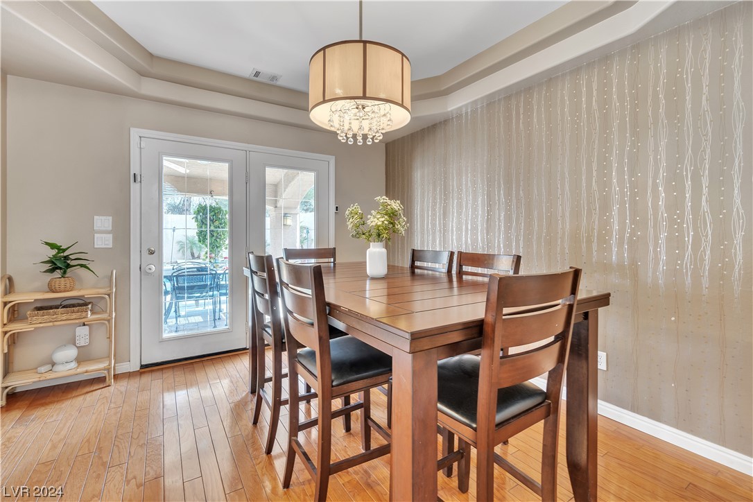 9594 Summer Cypress Street