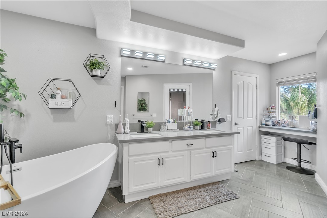 9594 Summer Cypress Street