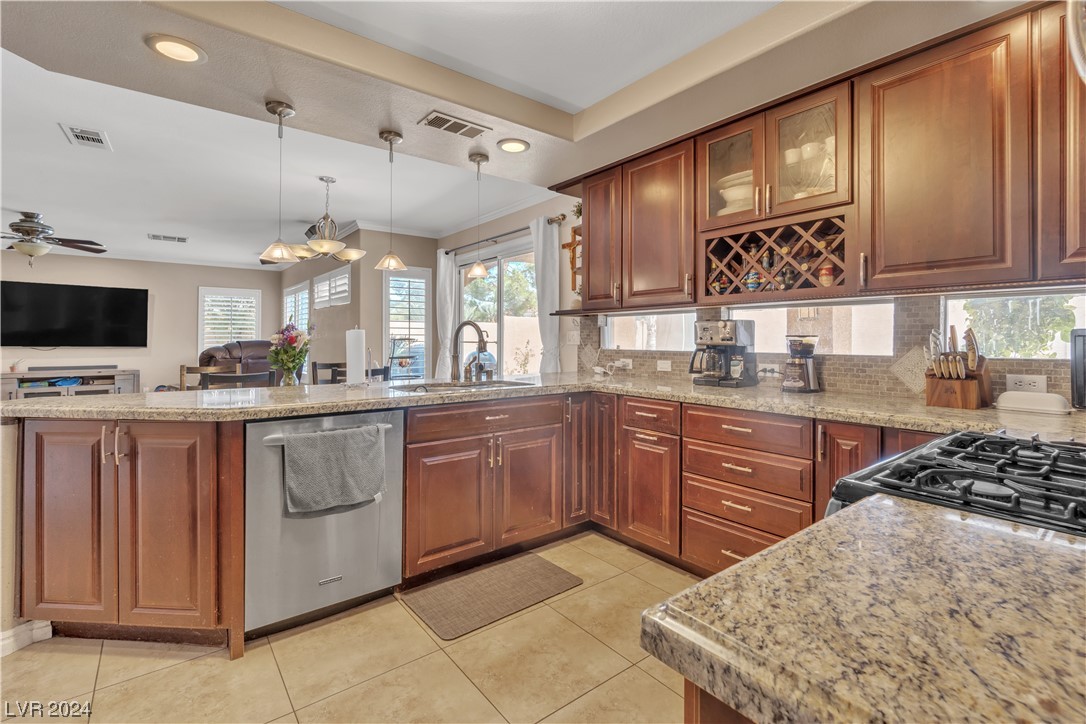 9594 Summer Cypress Street