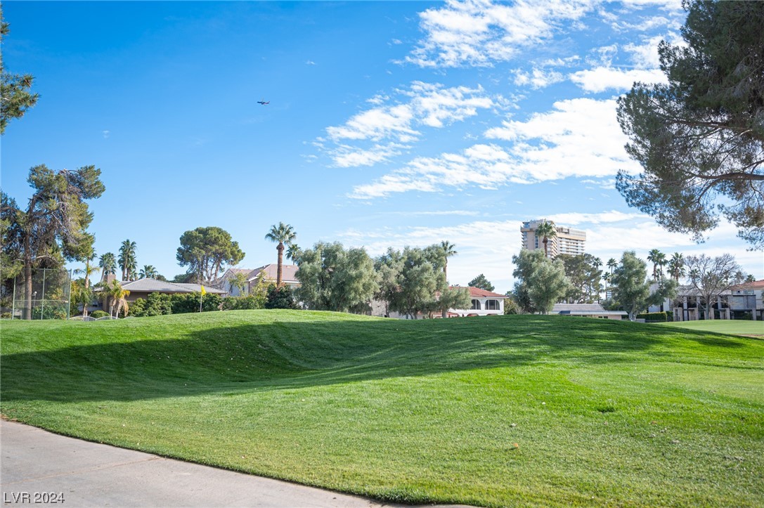 915 Vegas Valley Drive 1