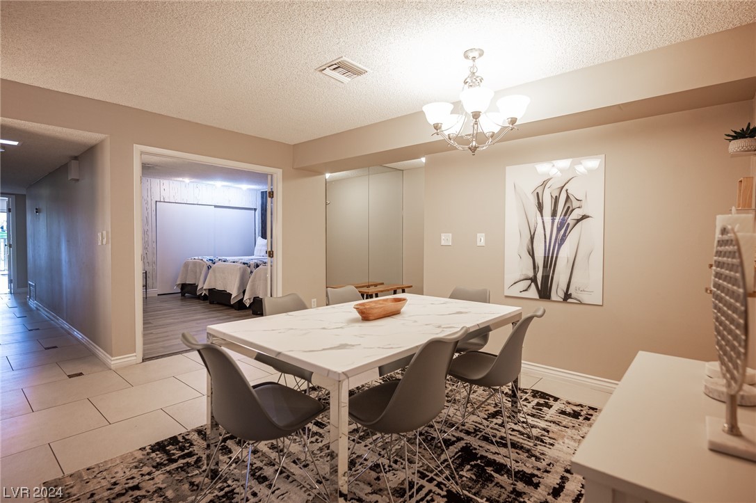 915 Vegas Valley Drive 1