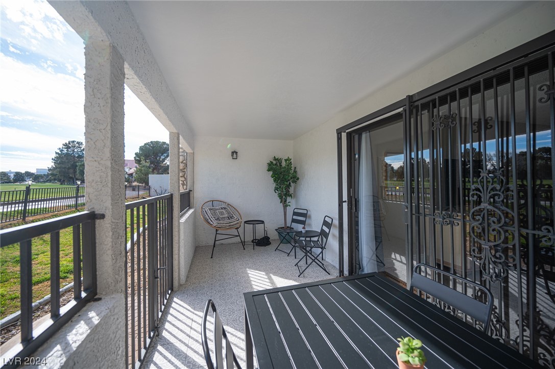 915 Vegas Valley Drive 1