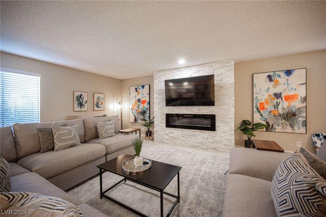 915 Vegas Valley Drive 1