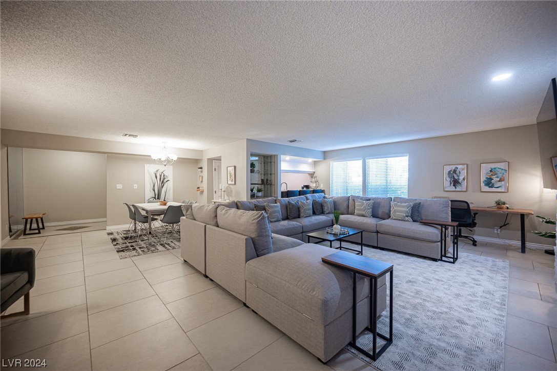 915 Vegas Valley Drive 1