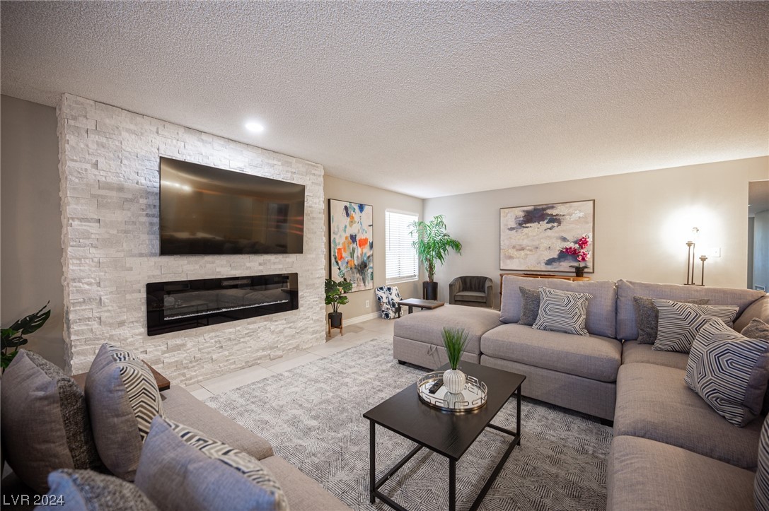 915 Vegas Valley Drive 1
