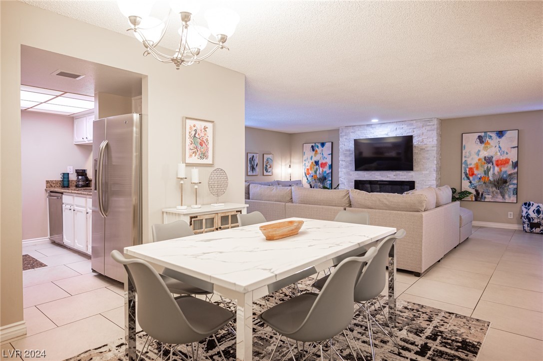 915 Vegas Valley Drive 1