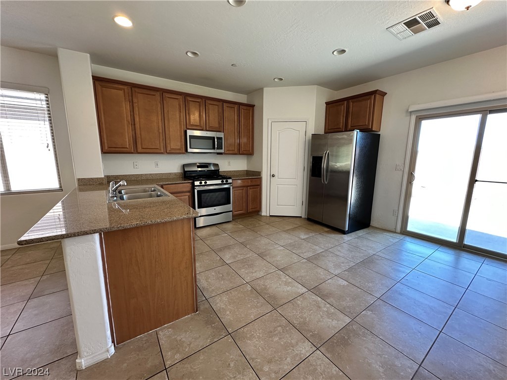 768 FOREST PEAK Street