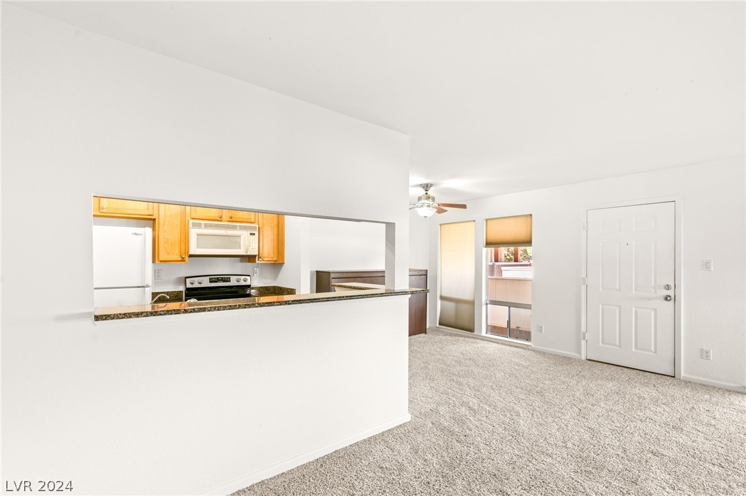 730 Oakmont Avenue 906