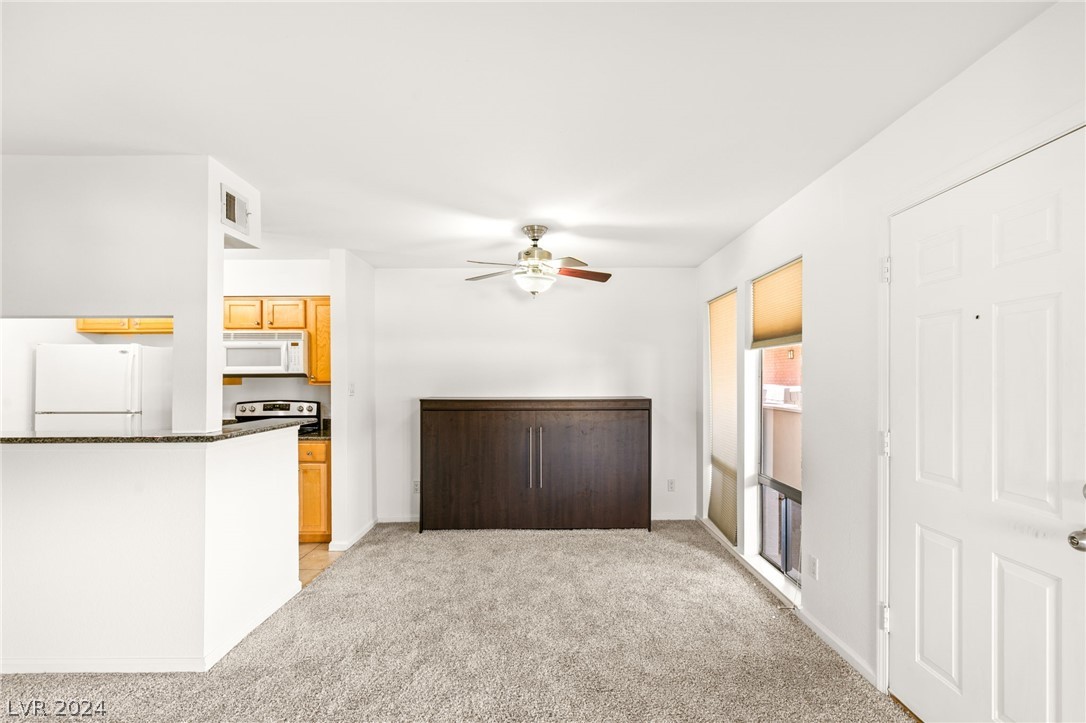 730 Oakmont Avenue 906
