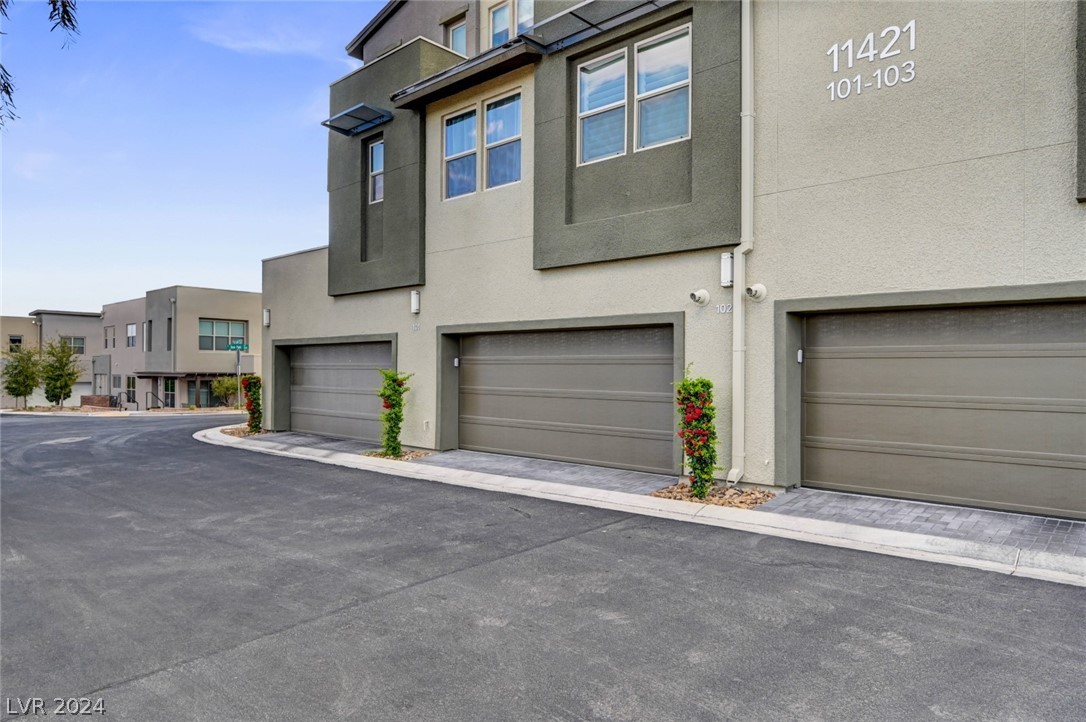 11421 Rain Canyon Avenue 102