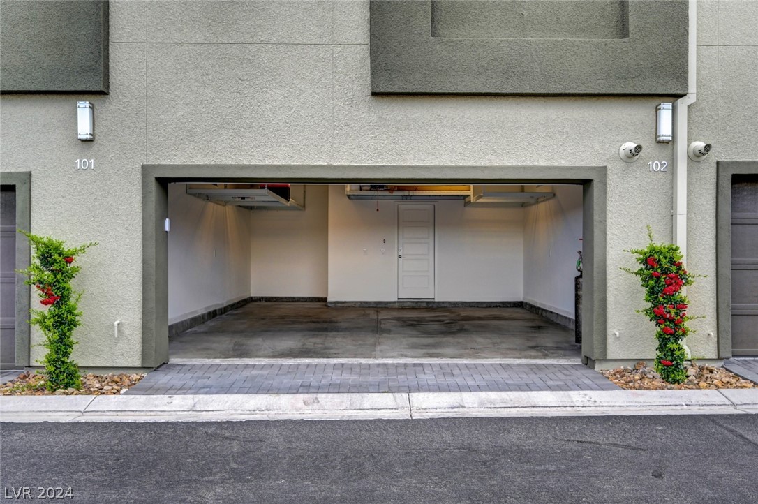 11421 Rain Canyon Avenue 102