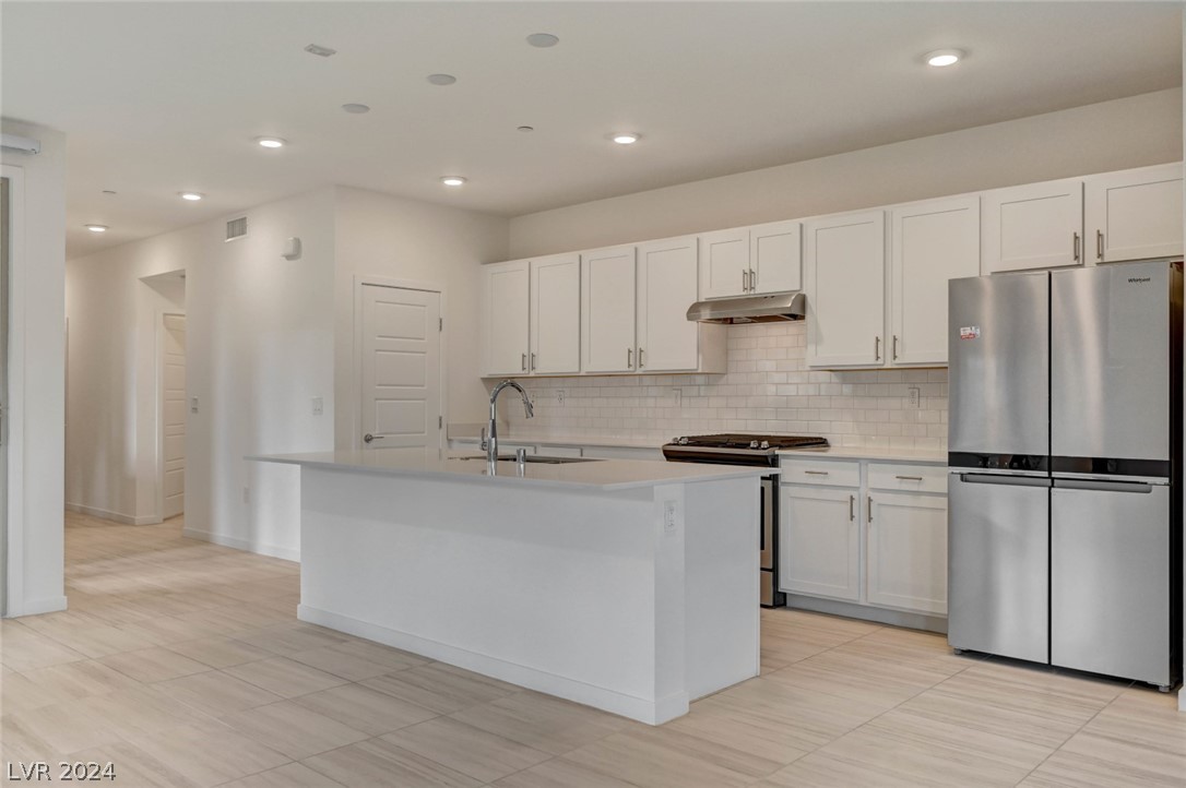 11421 Rain Canyon Avenue 102