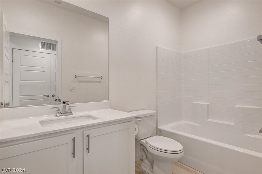 11421 Rain Canyon Avenue 102