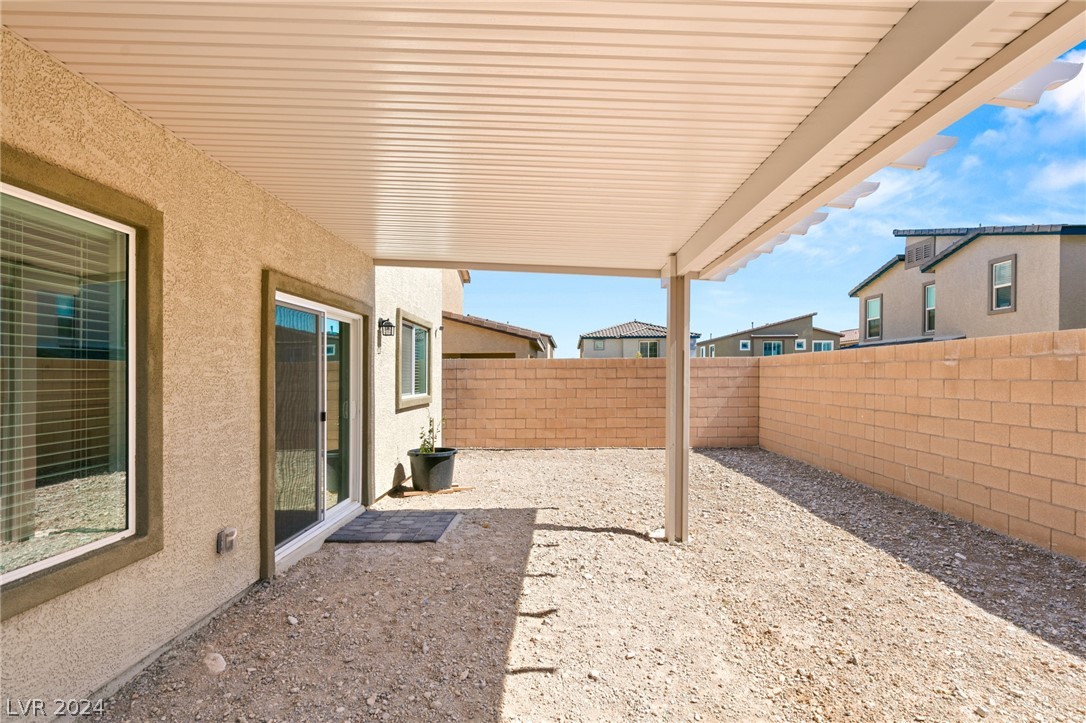 10947 Meridian Fields Avenue