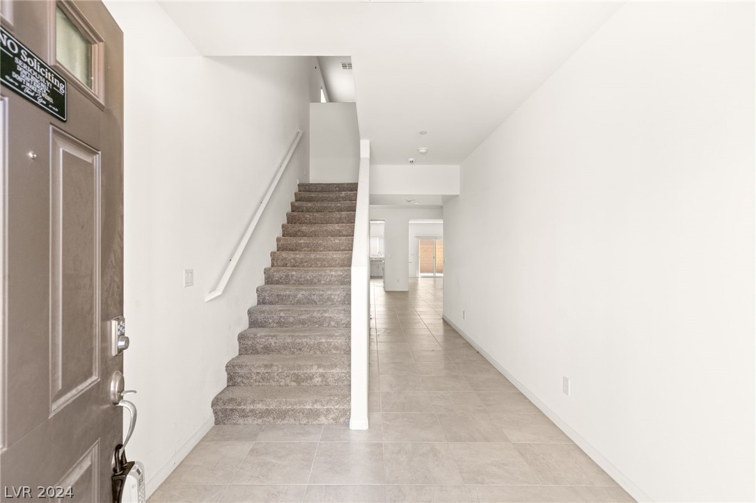 10947 Meridian Fields Avenue