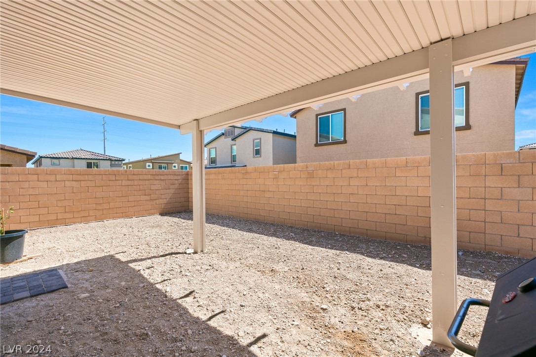 10947 Meridian Fields Avenue