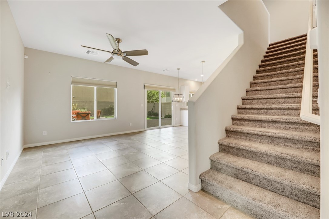 7232 Glimmer Point Street