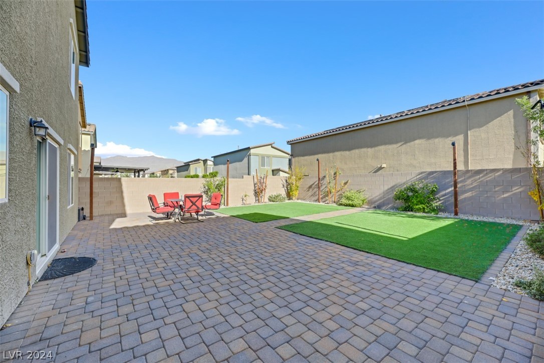 7232 Glimmer Point Street