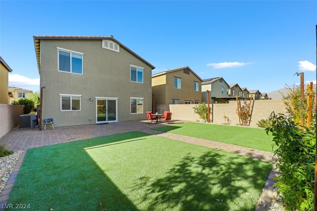 7232 Glimmer Point Street