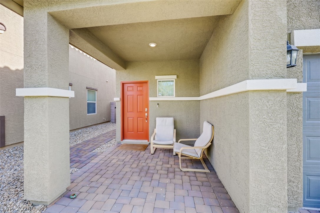 7232 Glimmer Point Street