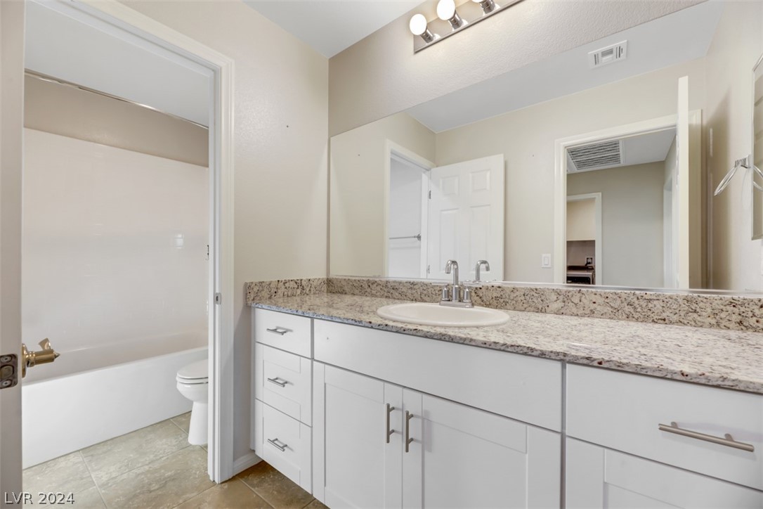 7232 Glimmer Point Street