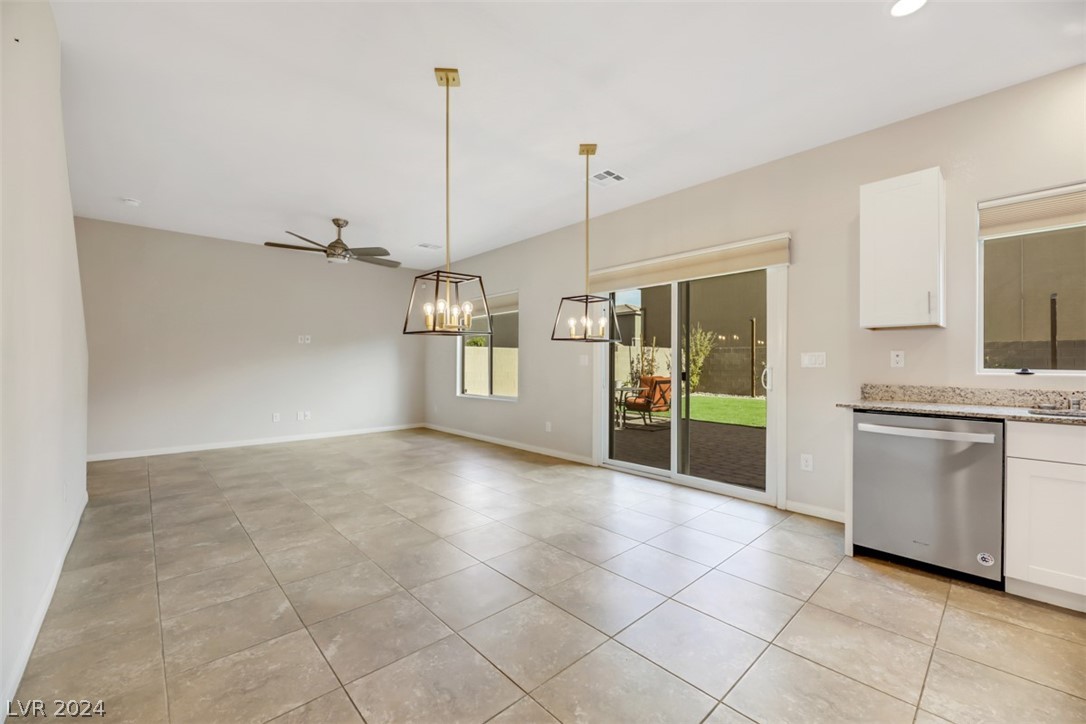 7232 Glimmer Point Street