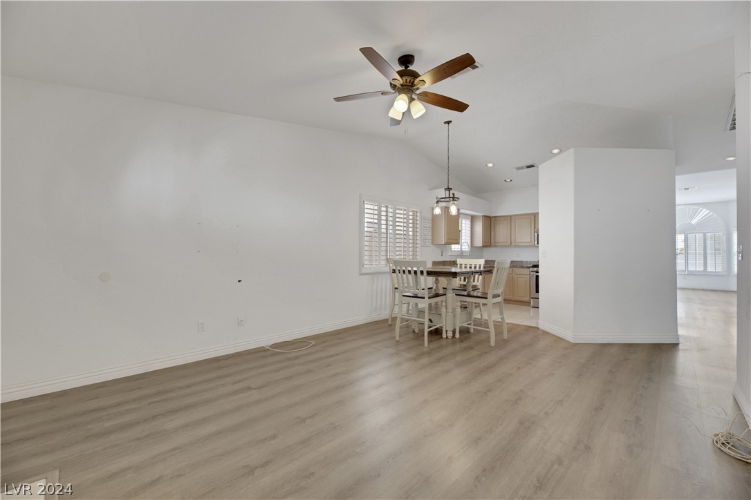 105 Golf Range Street