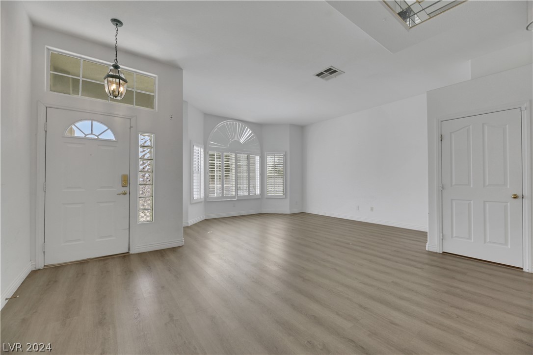 105 Golf Range Street