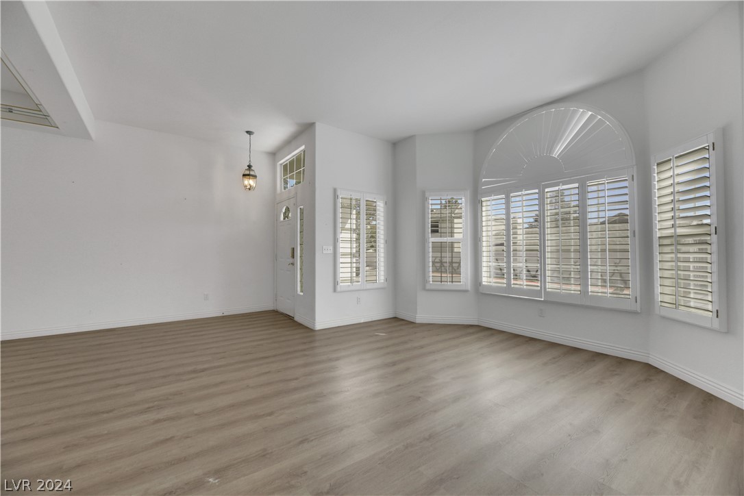 105 Golf Range Street