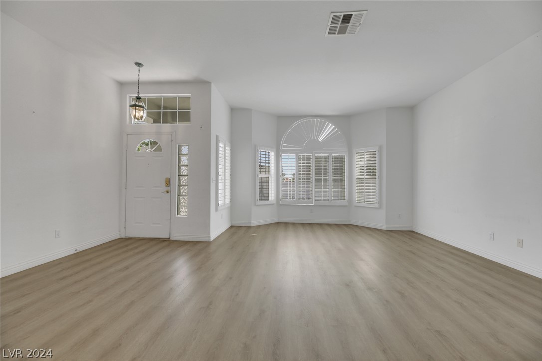 105 Golf Range Street