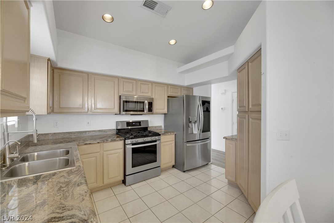 105 Golf Range Street