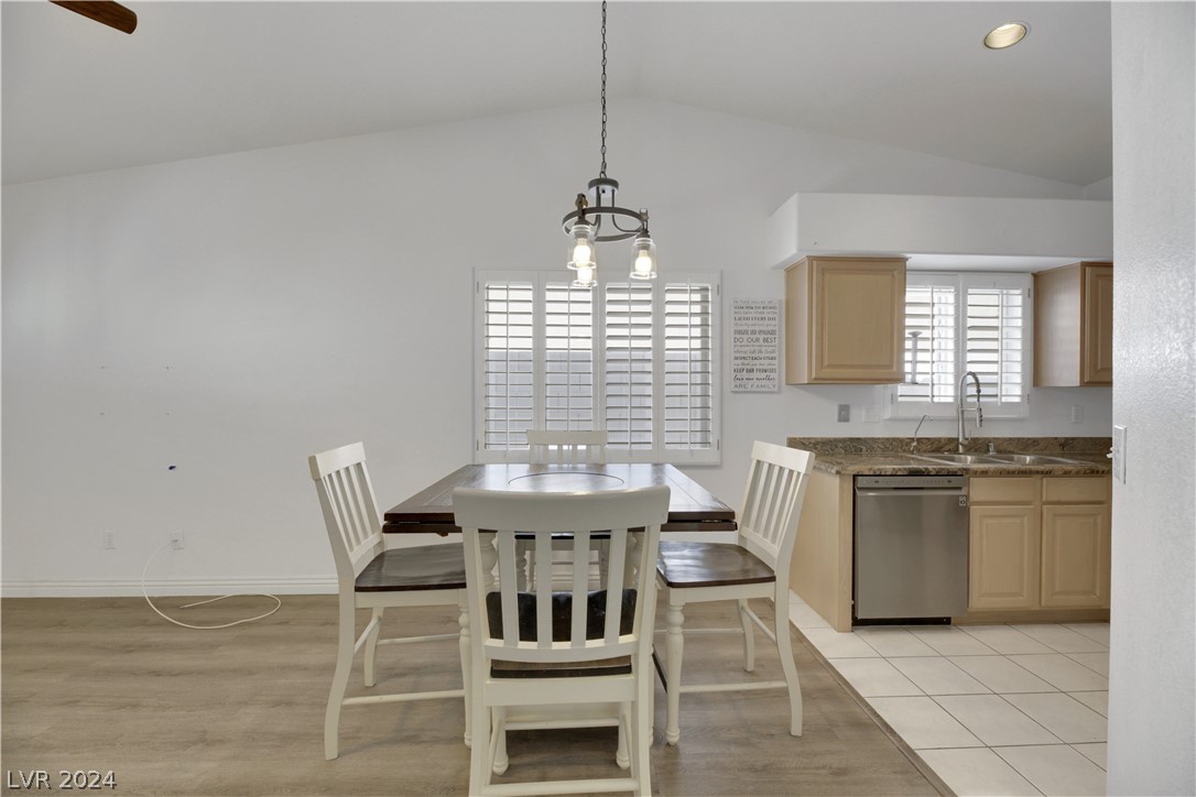 105 Golf Range Street