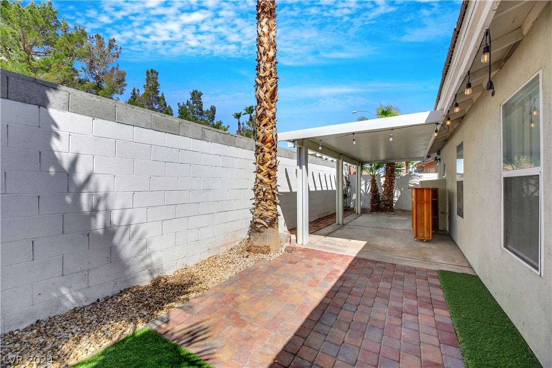 105 Golf Range Street