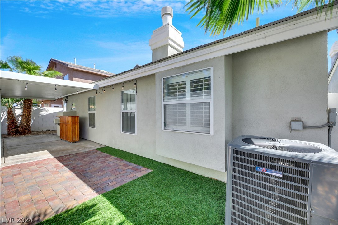 105 Golf Range Street