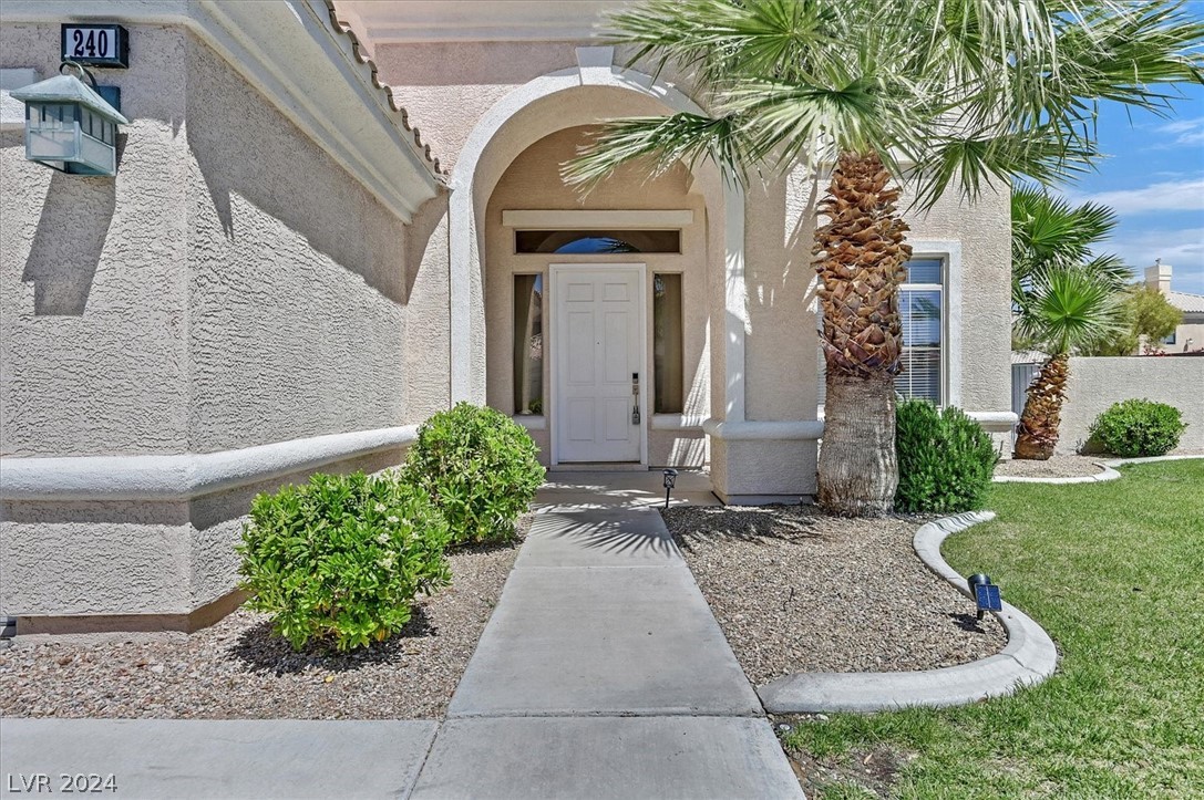 240 Royal Wood Court