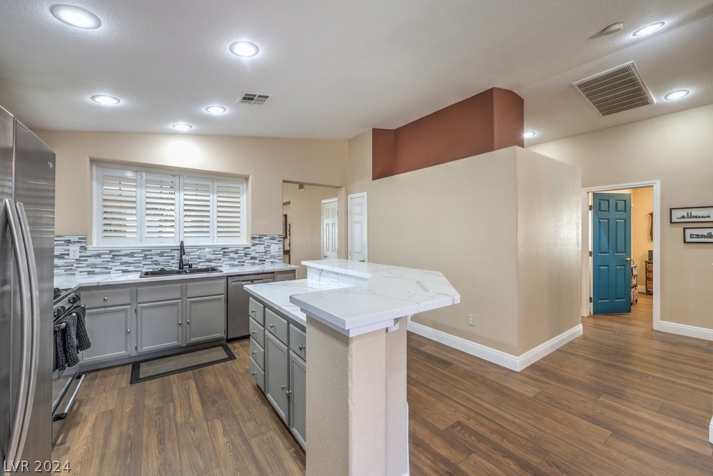 8136 Backpacker Court